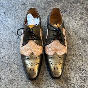 Stunning gold and baroque Ace Face Fleuvogs!